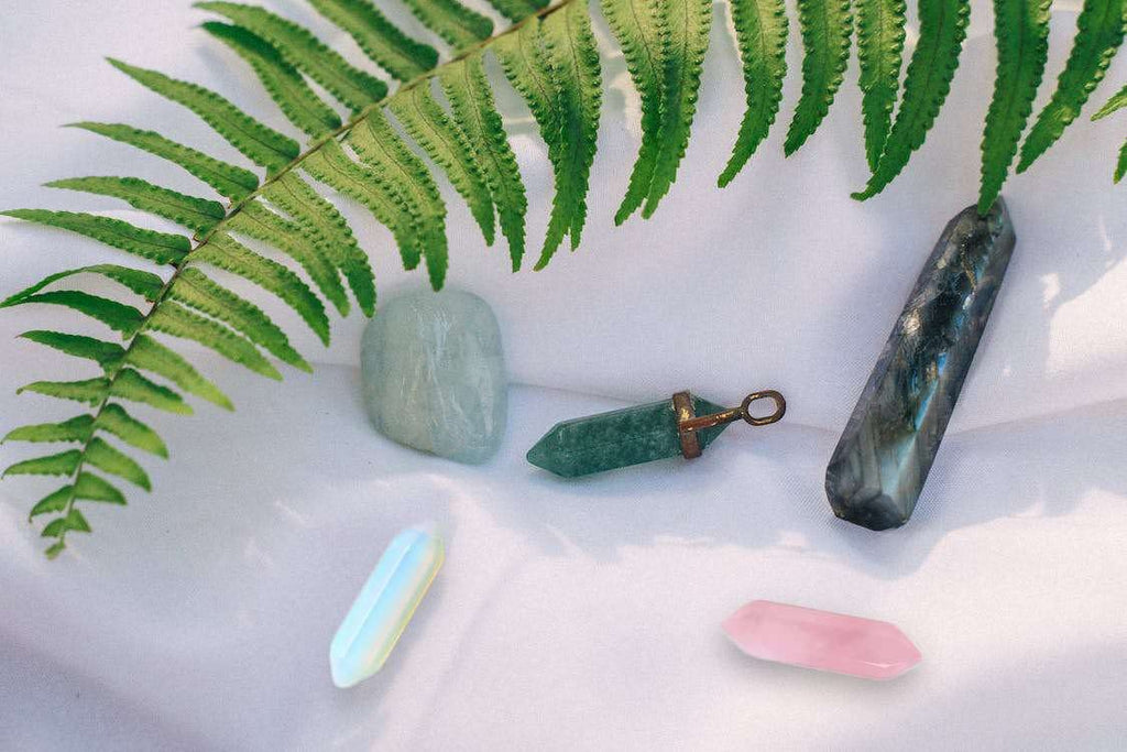 20PCS Lapis Lazuli Healing Crystals Wands Polished Natural Hexagonal Pointed Stones Reiki Energy Crystal Set Meditation Crystal Grid