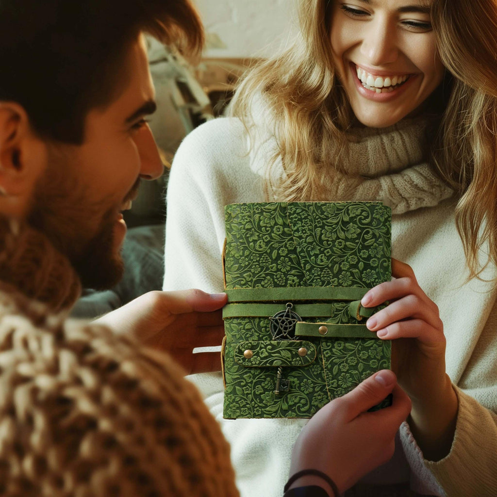 LEATHER VILLAGE Wiccan Journal Floral Pentagram, Green 7x5